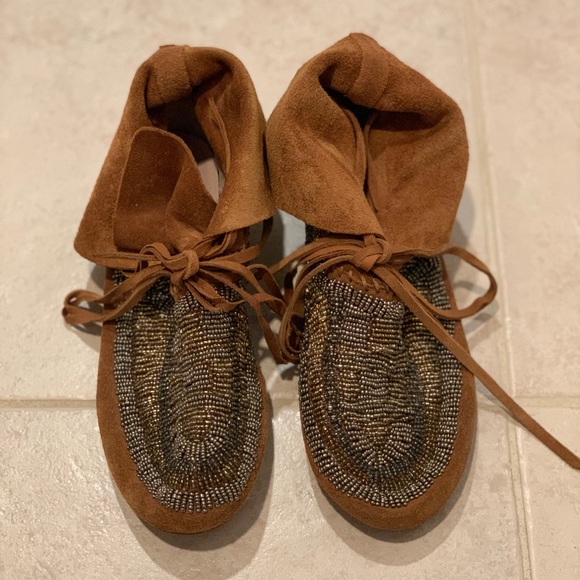 house of harlow beaded moccasins